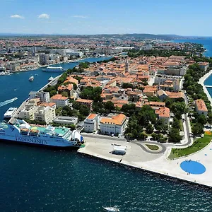 https://apartment-le-petit.hotelinzadar.com